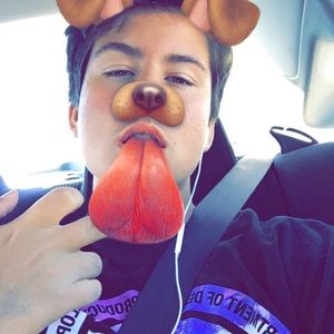 Meet your Posher, Elijah